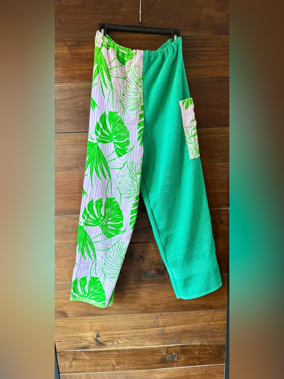 Towel pants green tropical
